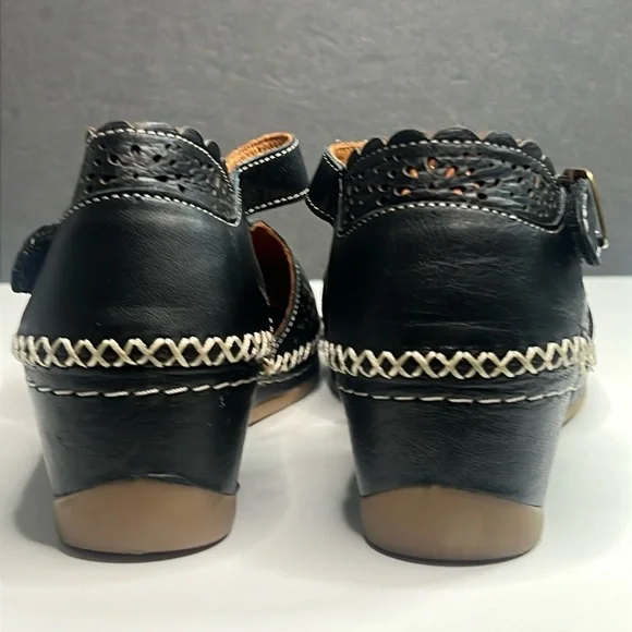 Spring Step Shoes Women's Size 7.5 Black Airy Roxela T-Strap Embroidery Sandals - Picture 7 of 12